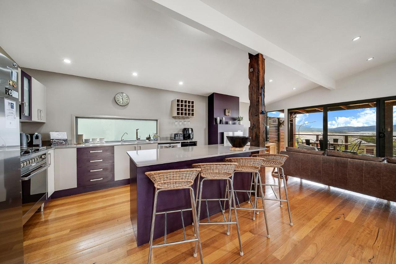 Ned Kelly'S Retreat - Stunning 3Br Townhouse L Lake Views L Wifi L Bbq Джиндабайн Экстерьер фото